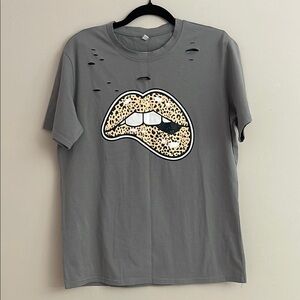 Gray Graphic Tee with Leopard Print Lips